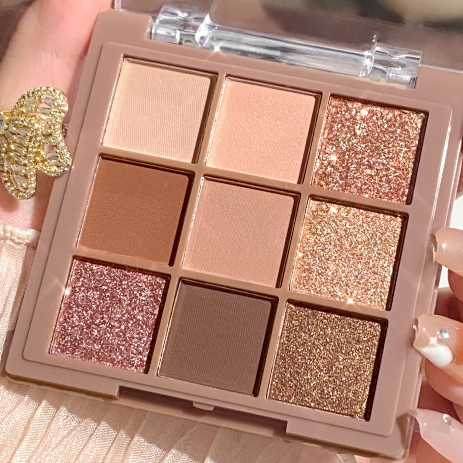 Luxurious 9-18 color eyeshadow - Beauty Huda Makeup ulasan dan harga