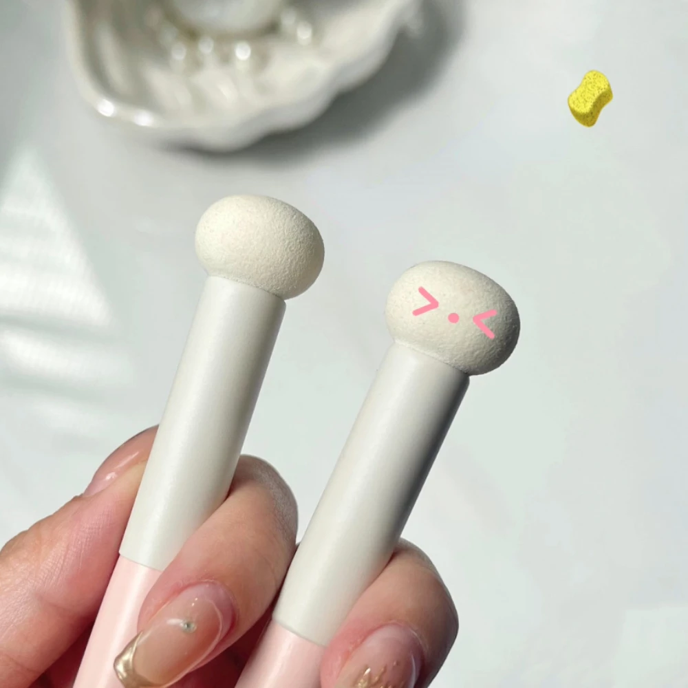 Small Mushroom Concealer Brush - Beauty Makeup Tools Use ulasan dan harga